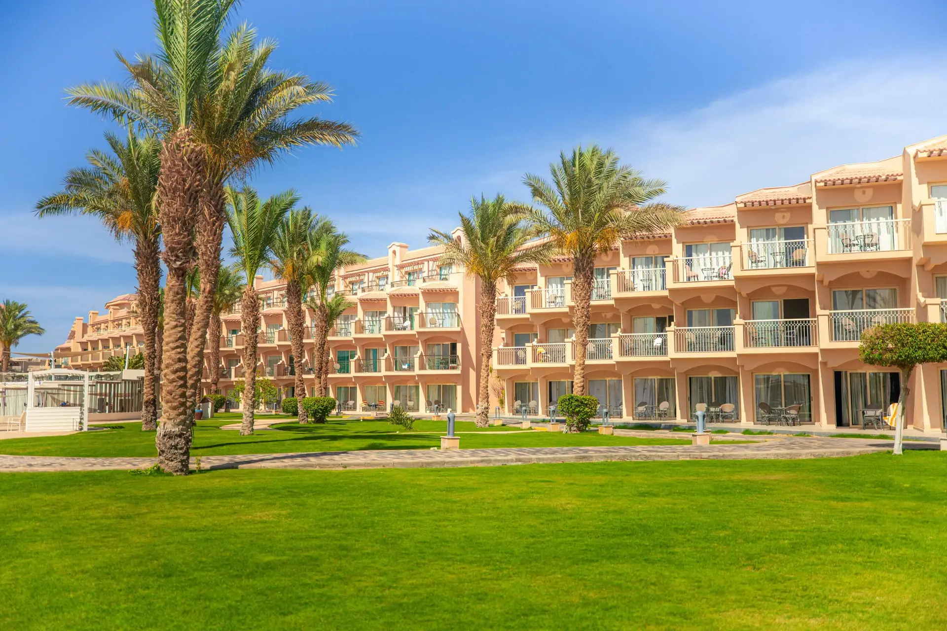 Exterior 13 (1)