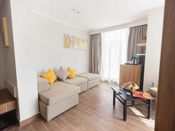 Junior Suite 6